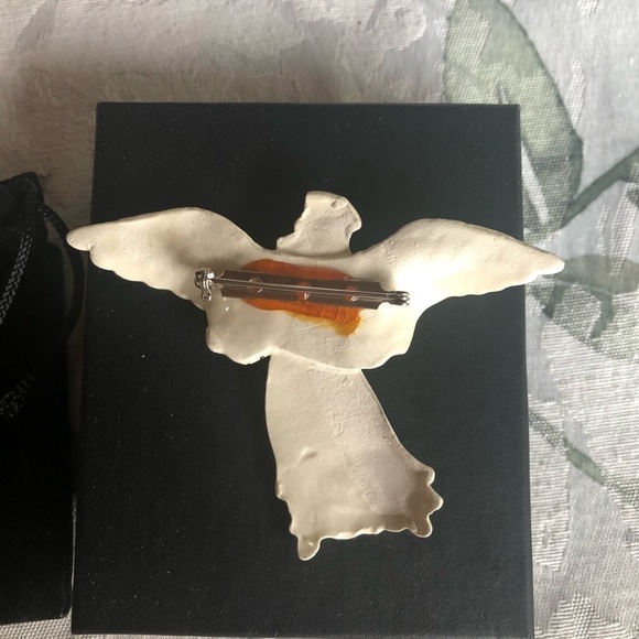 Vintage Angel Pin / NWOT/ Beautiful/ purchased in Europe/ hand painted - Picture 2 of 4